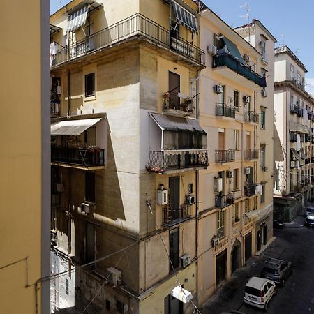 Hotel Caroline'S House à Naples Extérieur photo