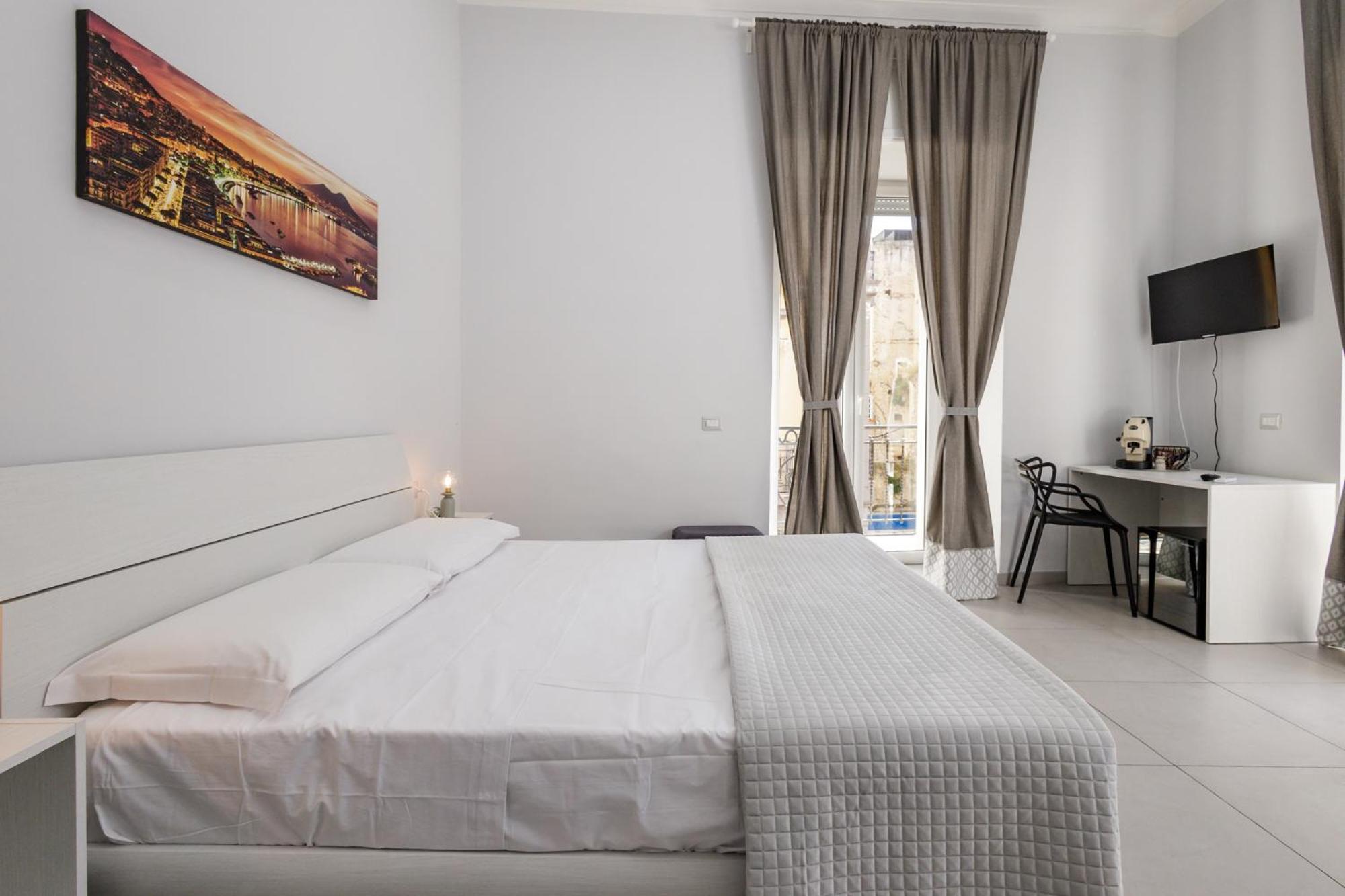 Hotel Caroline'S House à Naples Extérieur photo