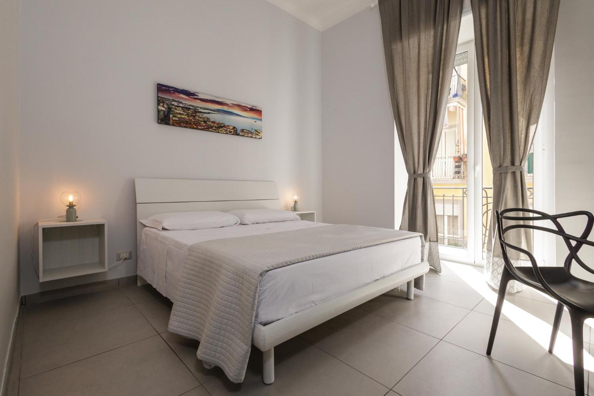 Hotel Caroline'S House à Naples Extérieur photo